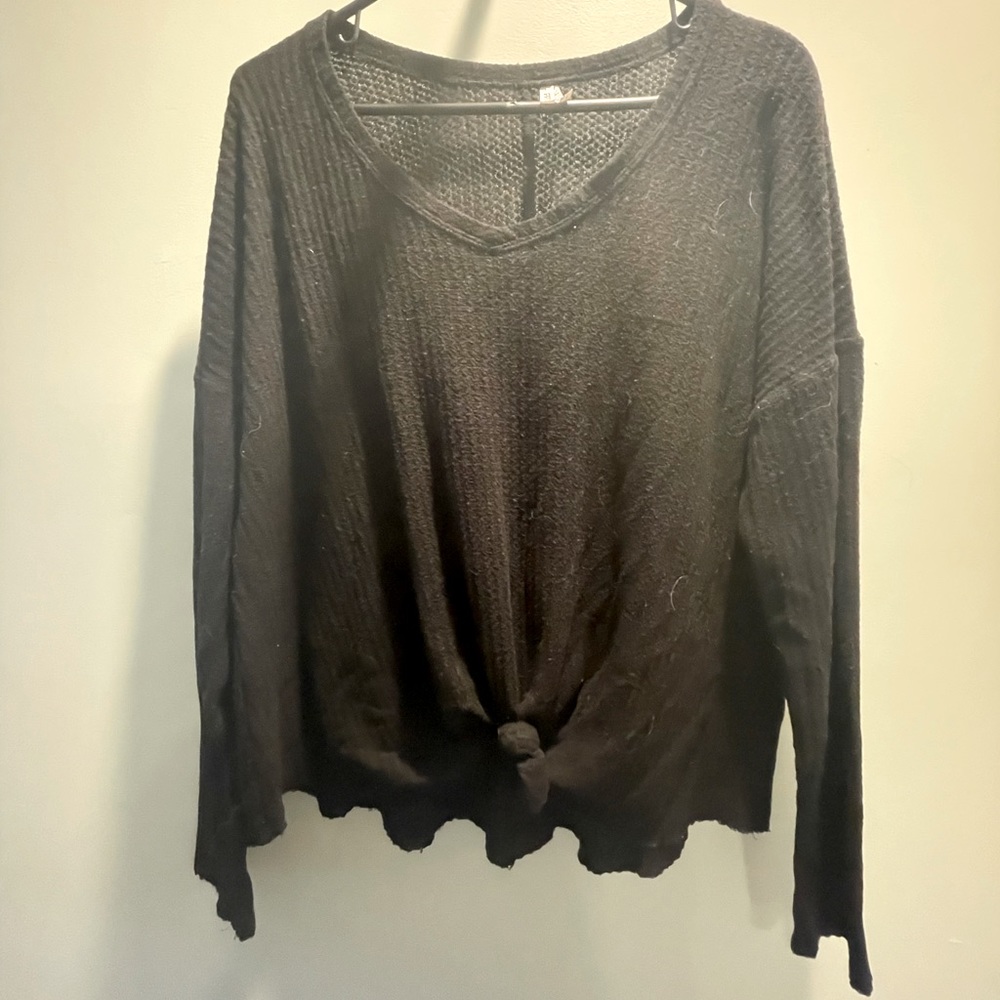 Size L Black Mudd long Sleeve Lightweight Front Tie Sweater